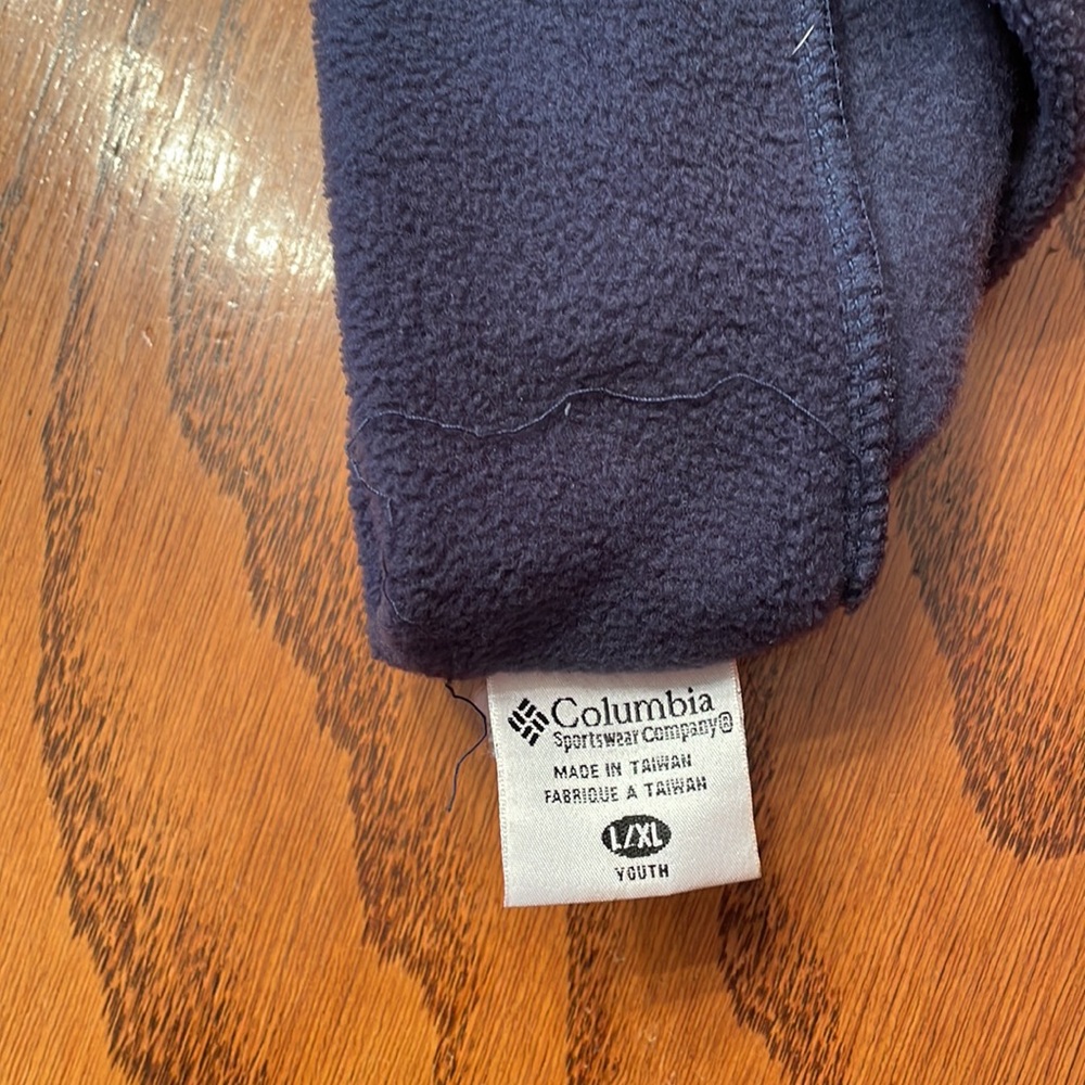 Fleece hat - Picture 3 of 3